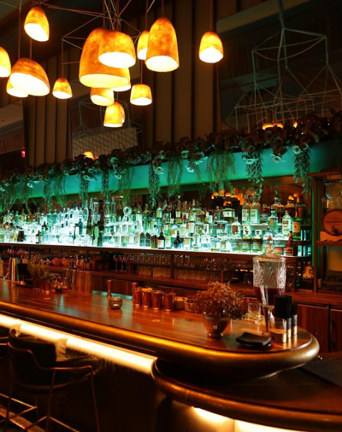 ZBB2382 High Volume Restaurant & Bar in Los Angeles with over $5M in sales and high Net