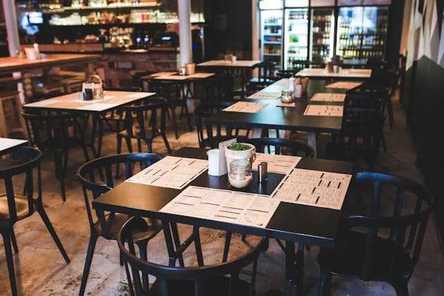 ZBB2390 Hard to find Restaurant in Orange county  needs nothing completely updated