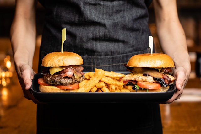 ZBB2391 Established and profitable Burger Place  in Colton