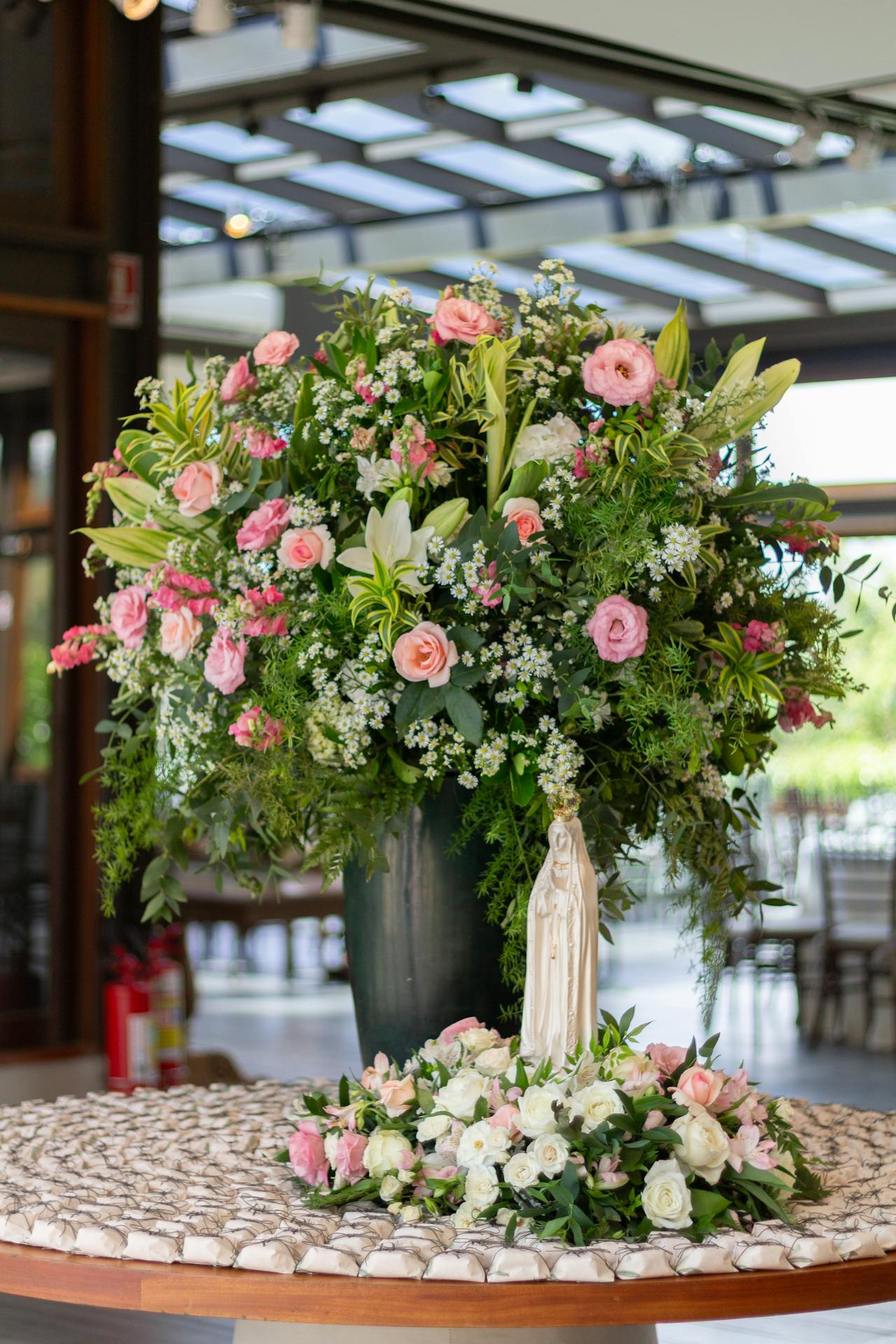 ZBB2465 Turnkey High-End Florist for Sale. Affluent Opportunity
